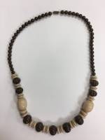 Бусы, бижутерия (сост. на фото)