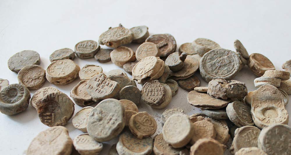 Коллекция почтовых пломб, 108 штук 