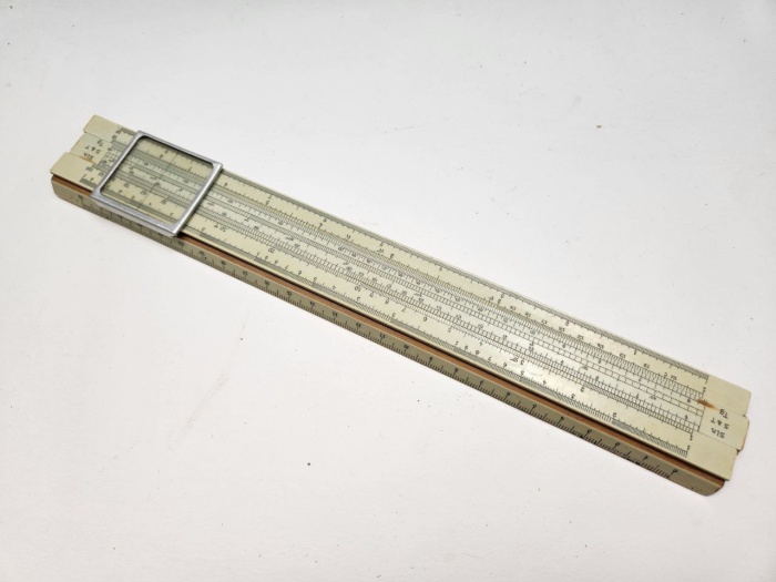 Логарифмическая линейка с чехлом СССР 1952 г