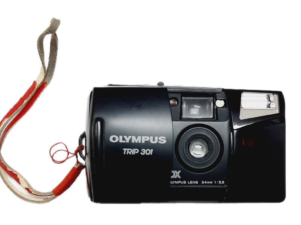 Фотоаппарат плёночный Olympus Trip 301 объективом с фиксир. фокус. 34 мм f / 5.6 Япония  Сост. хорош