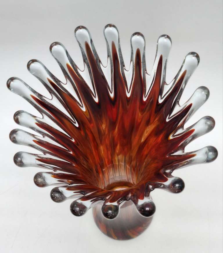 Ваза 35 см красная стекло гутная техника