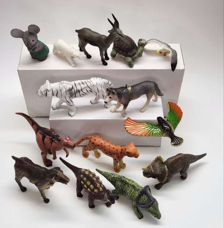 Фигурки игрушки Животные Динозавры 14 штук