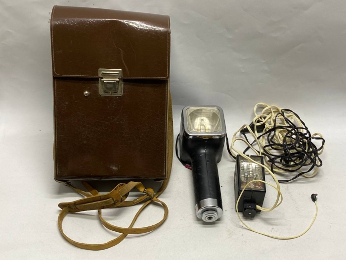 Фотовспышка 2 шт в кофре