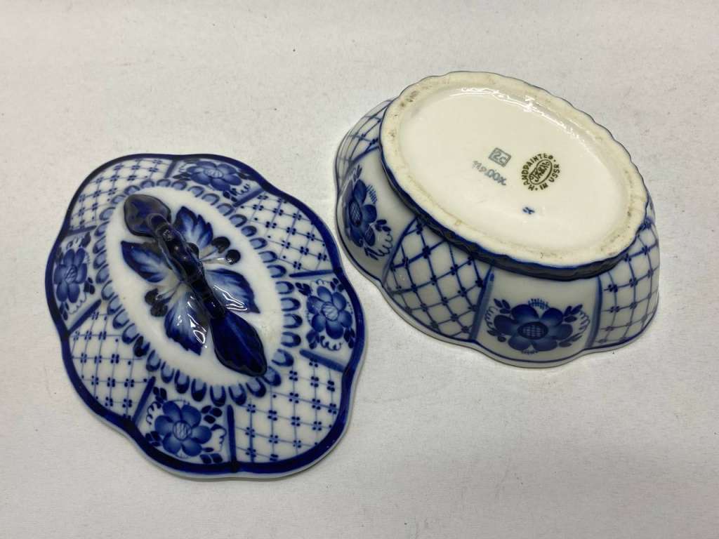 Шкатулка, сахарница, гжель