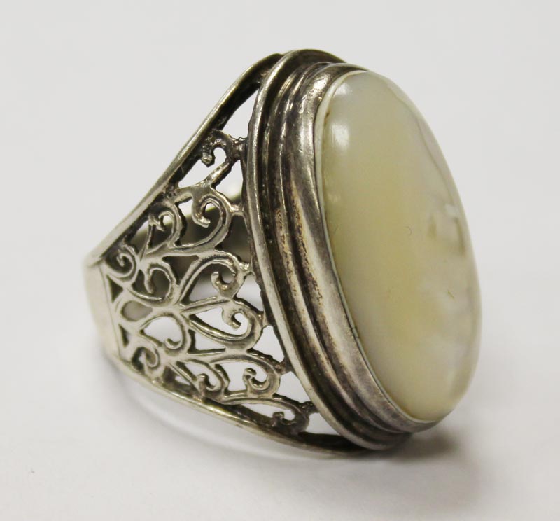 Перстень с перламутром, серебро, 92 пробы