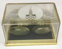 Запонки с камнем в коробочке "Олимпиада" (сост. на фото)