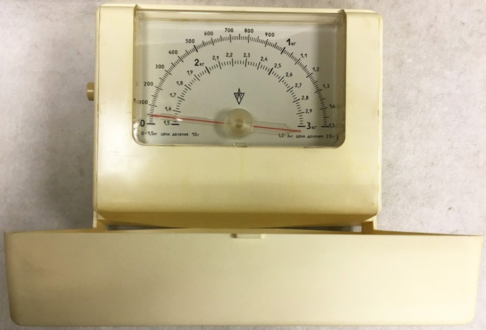 Весы настенные бытовые (сост. на фото)