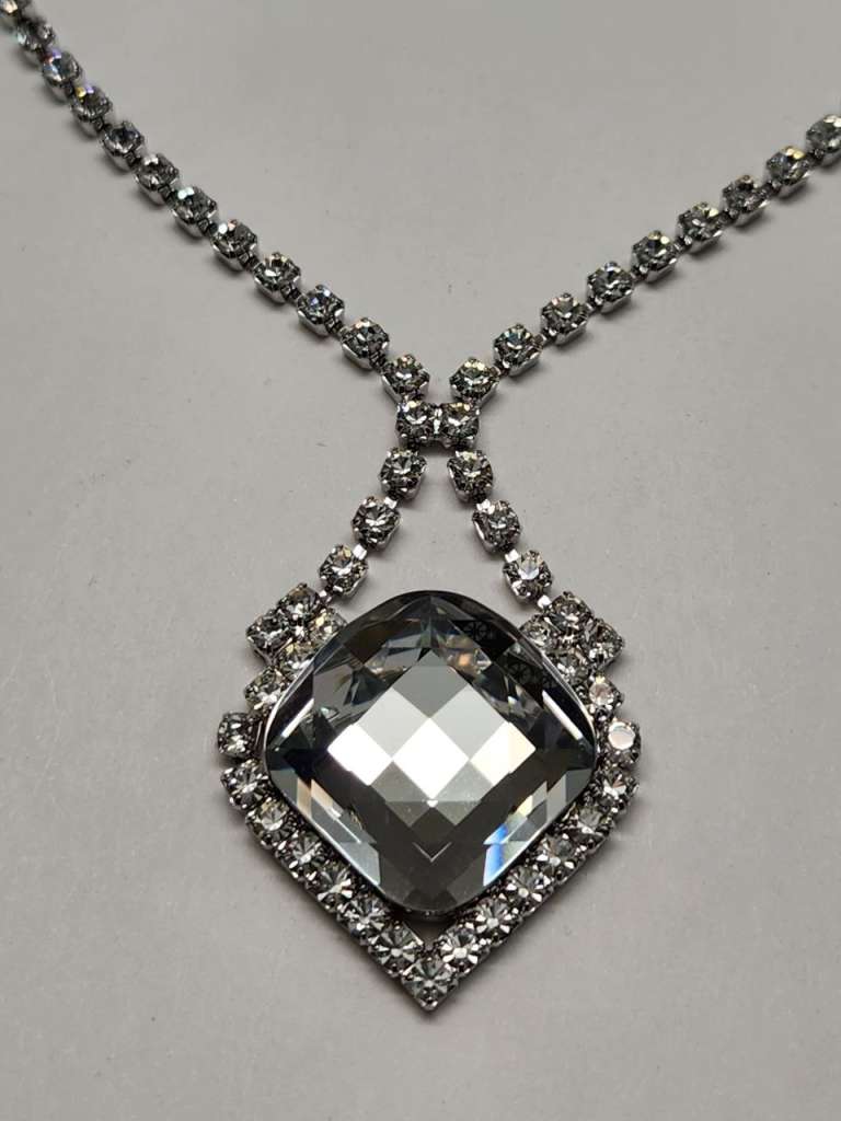 Колье хрусталь кристаллы Preciosa в подарочной упаковке