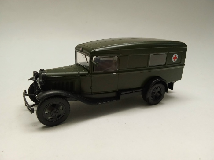 Модель авто 1:43 ГАЗ 55 Скорая помощь без коробки