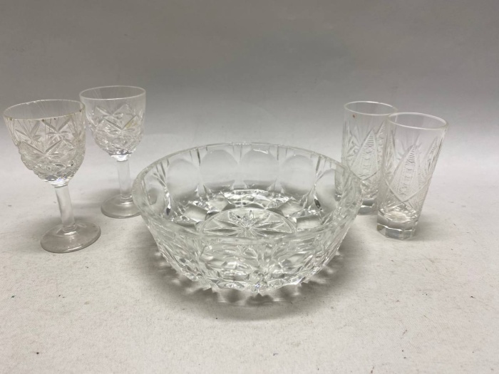 Салатник и 4 стопки хрусталь