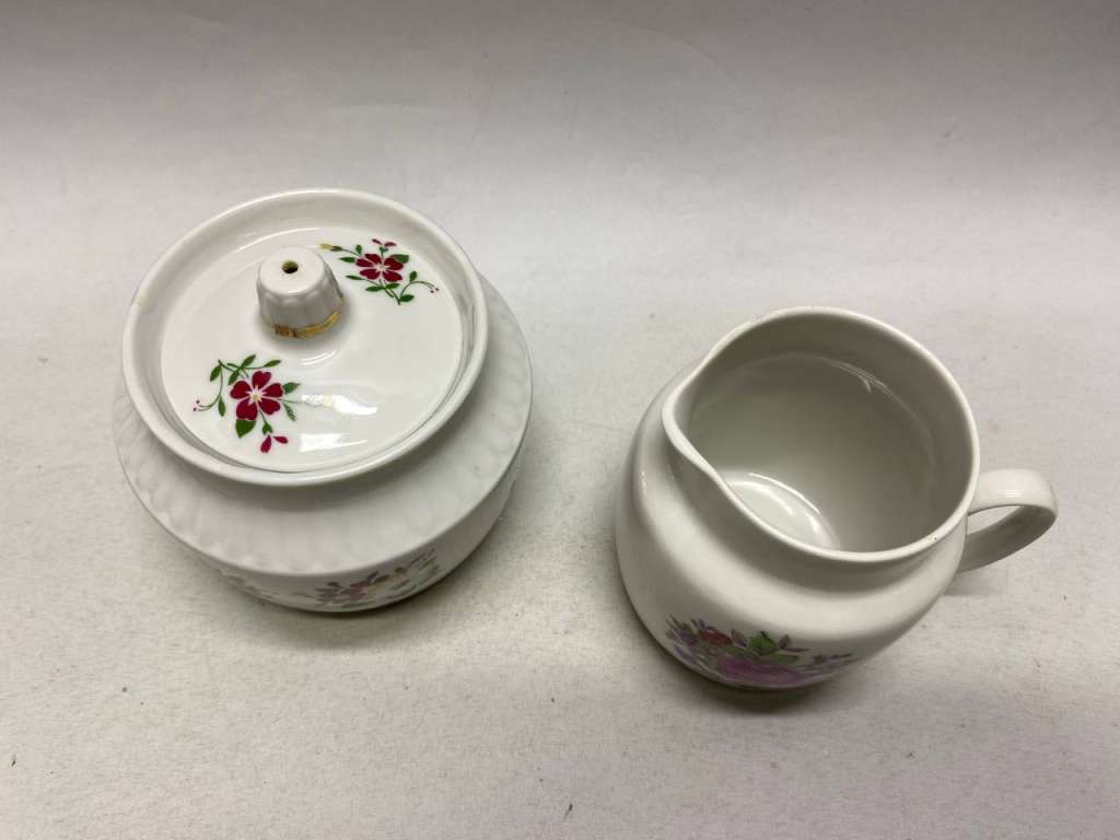 Молочник Пролетарий и сахарница Вербилки