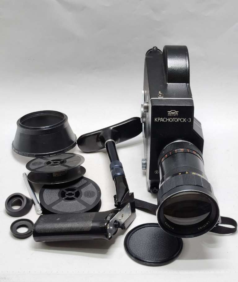 Кинокамера Красногорск -3 зенит пленка 16 мм (сост. на фото)