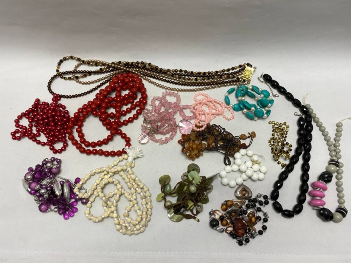 Набор украшений 15 предметов бусы