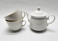 Набор чайник заварочный белый и 2 чашки (состояние на фото)