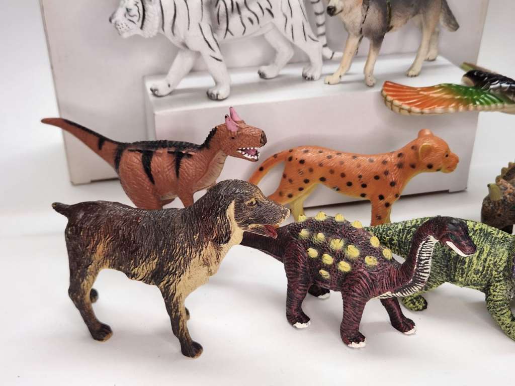 Фигурки игрушки Животные Динозавры 14 штук