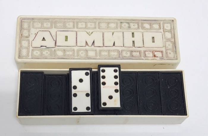 Настольная игра &quot;Домино&quot;, СССР (сост. на фото)