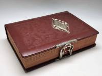 Фотоальбом 1970-х годов с замком в хорошем состоянии и 11 ч/б фото в нем 