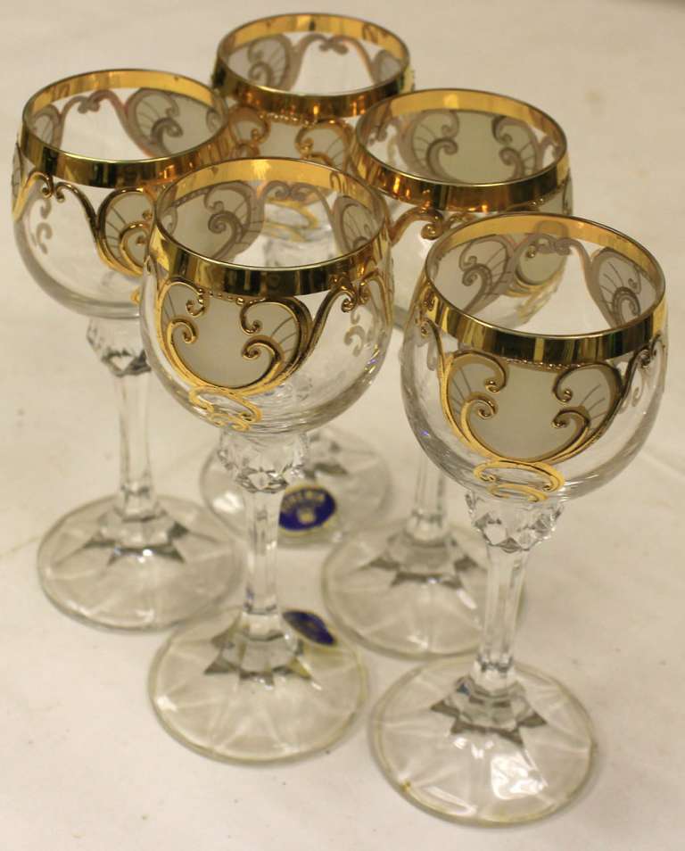 Набор из 5-ти хрустальных бокалов в форме шара для красного вина с красивым узором Bohemia