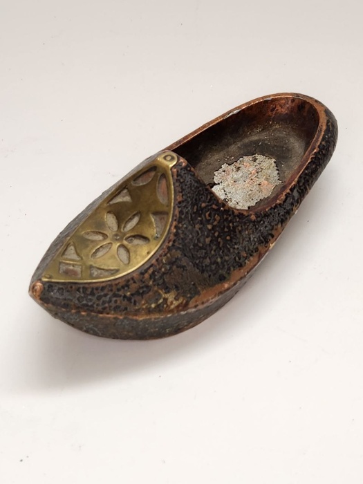 Пепельница Башмачок туфелька металл