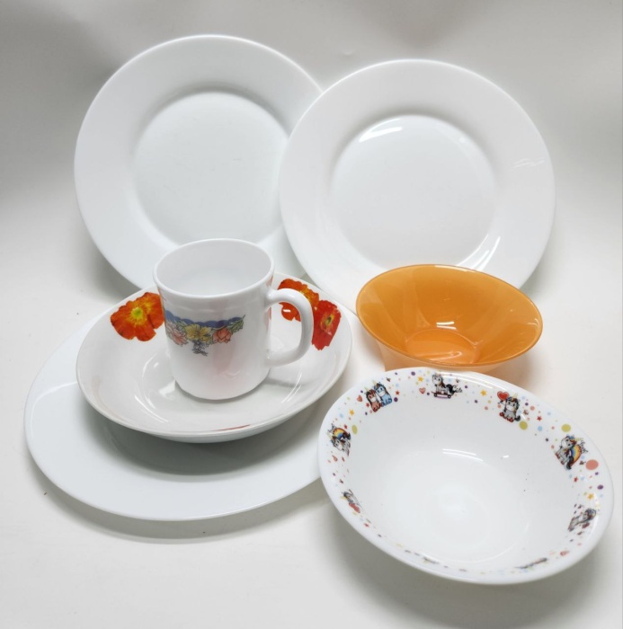 Тарелки Салатники и Кружка стеклокерамика (7 предметов)