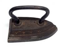 Утюг чугунный, литой, 18x9.5x14 см., СССР (сост. на фото)