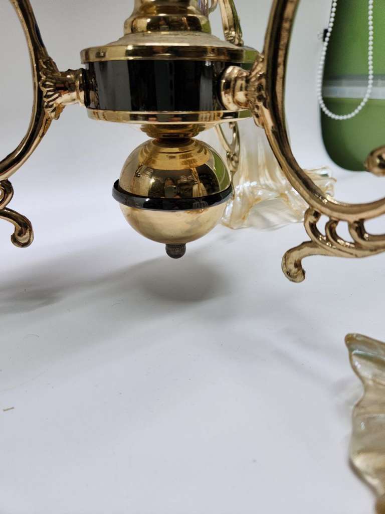 Люстра потолочная 3 плафона трехрожковая