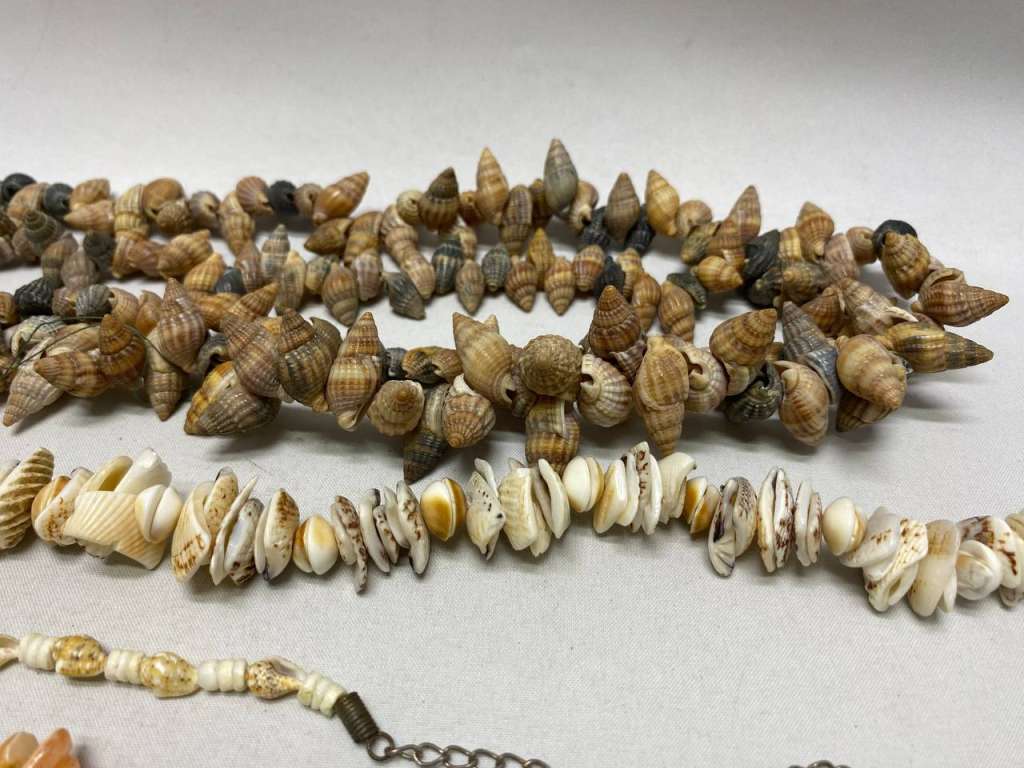 Бусы 8 шт, из натуральных ракушек