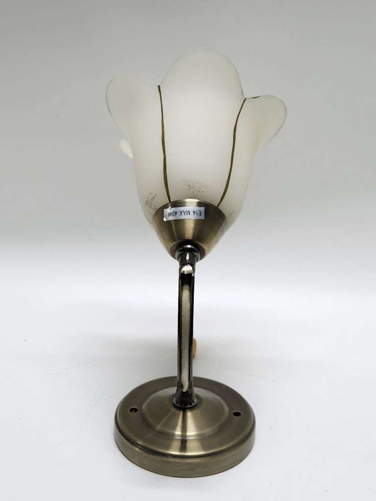 Бра настенное с плафоном цветок работоспособность не проверялась