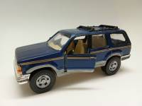 Модель авто 1:42 Ford Explorer Maisto без коробки