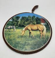 Подставка под горячее круглая, кони, керамика