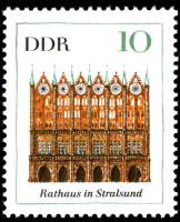 (1967-002) Марка Германия (ГДР) "Ратуша Штральзунда"    Архитектура ГДР II Θ