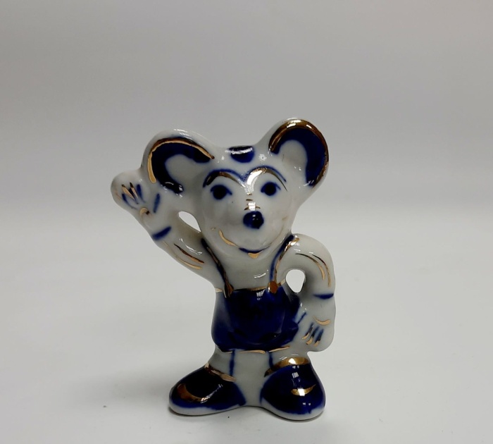 Фарфоровый сувенир &quot;Мышонок&quot;, гжель, позолота