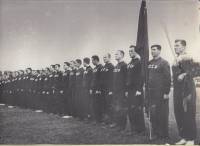 Фотография "Сборная команда СССР по лёгкой атлетике", Бухарест, 1950 г. (сост. на фото)