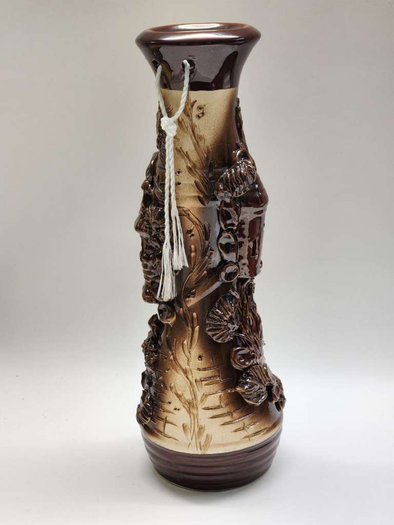 Ваза высокая 40 см керамика с объемным декором