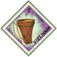 (1986-104) Марка Вьетнам "Заплечная корзина"    Народные ремесла III O