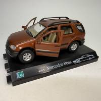 Модель авто  Mercedes-Benz ML320 W163 1:43 без блистера Cararama Hongwell