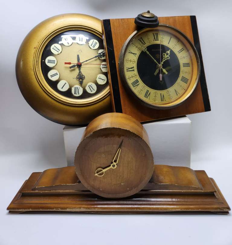 Часы 6 штук настольные настенные в ремонт