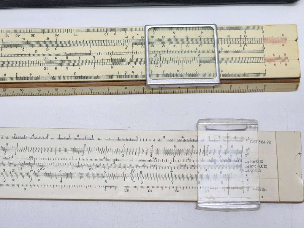 Логарифмические линейки 2 шт в чехлах