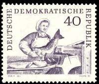 (1961-014) Марка Германия (ГДР) "Переработка рыбы"    Рыболовный промысел III Θ