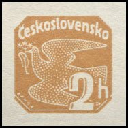 (1937-008) Марка Чехословакия "Голубь (Желто-коричневая)"    Газетные марки II O