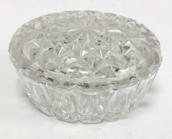 Шкатулка, хрусталь (сост. на фото)