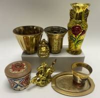 Набор посуды 8 предметов 2 чашки + поднос +стопка + солонка + ваза + 2 фигурки Будда и конь 