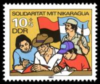 (1983-079) Марка Германия (ГДР) "Семья"    Солидарность с Никорагуа III O