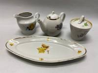 Набор посуды 4 предмета чайник, молочник, сахарница, селедочница