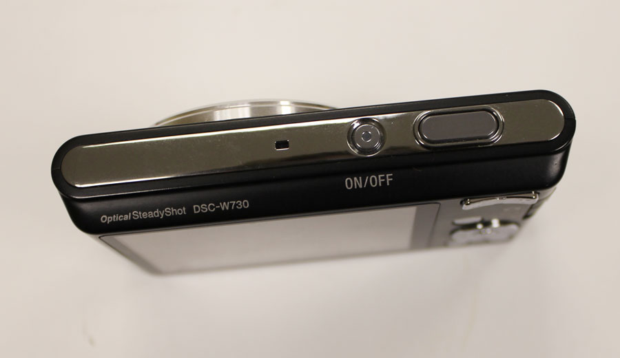 Фотоаппарат цифровой Sony Cyber-shot, с картой памяти, в футляре (состояние на фото)