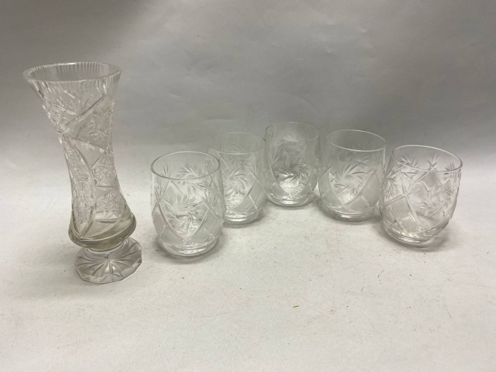 Ваза и 5 стаканов хрусталь