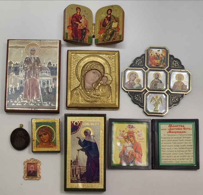 Иконы 9 штук современные миниатюрные