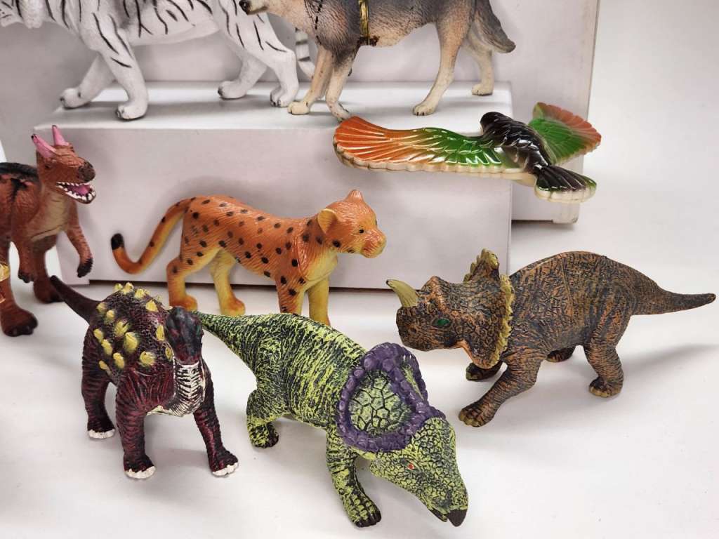 Фигурки игрушки Животные Динозавры 14 штук