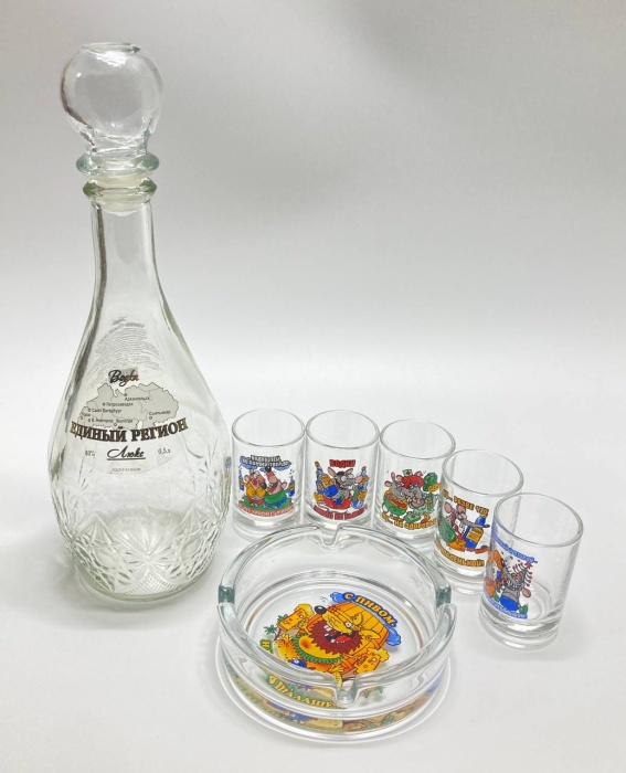 Графин штоф + 5 стопок + пепельница