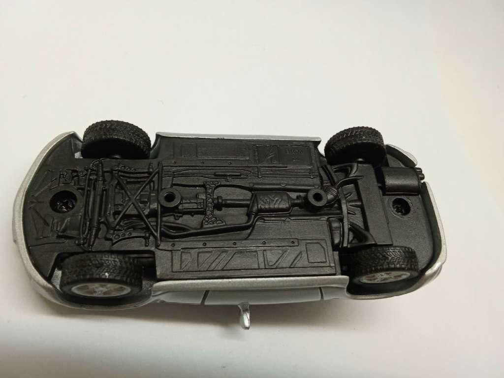 Модель авто 1:43 BMW Z3 Hongwell 